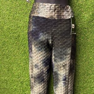 Textured Black and Gray Leggings